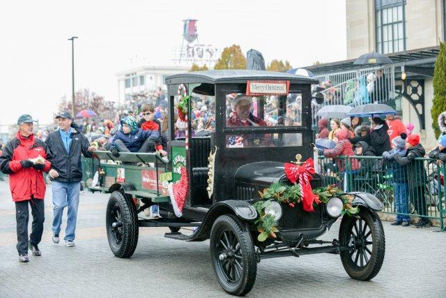 Dominion Energy Christmas Parade 2018